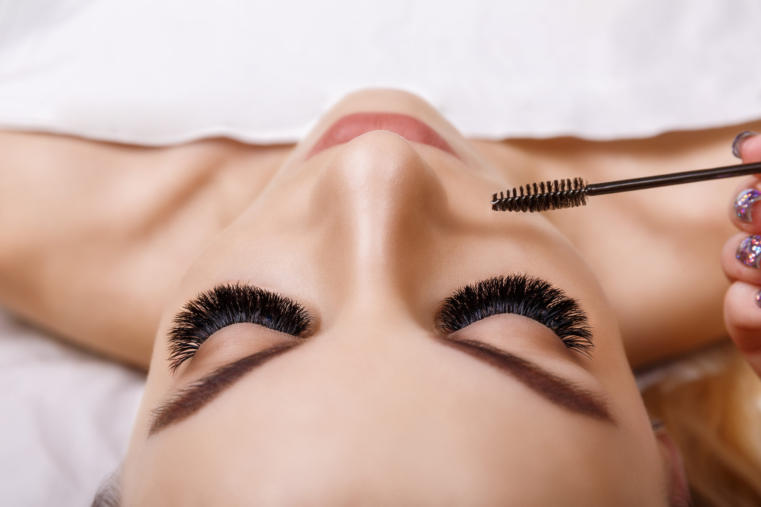 Classic, Russian Volume Lashes – What’s the difference?